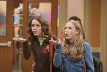 Hannah Montana - 16906_miley and lily in hannah montana.jpg